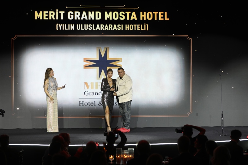 Merit Grand Mosta Hotel: ‘Yılın Uluslararası Hoteli’  Ödülünü Gururla Aldı