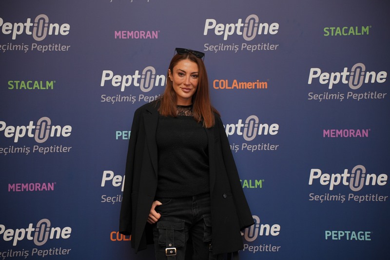 Pept�l�ne, �Seçilmi� Peptitler� Dünyas�n� Marka Elçisi Nebahat Çehre �le Tan�tt� 