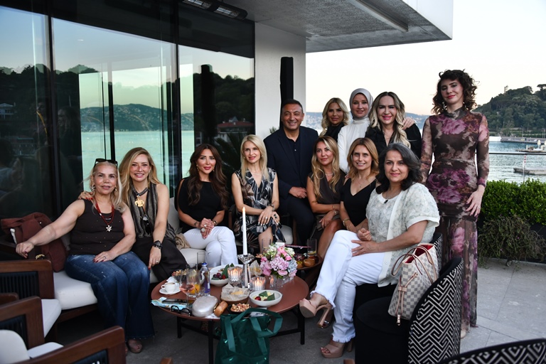 Yüzüklüler Kulübü :  Yeni Üyelerle Tan��ma Partisi The Grand Tarabya�da Gerçekle�ti 