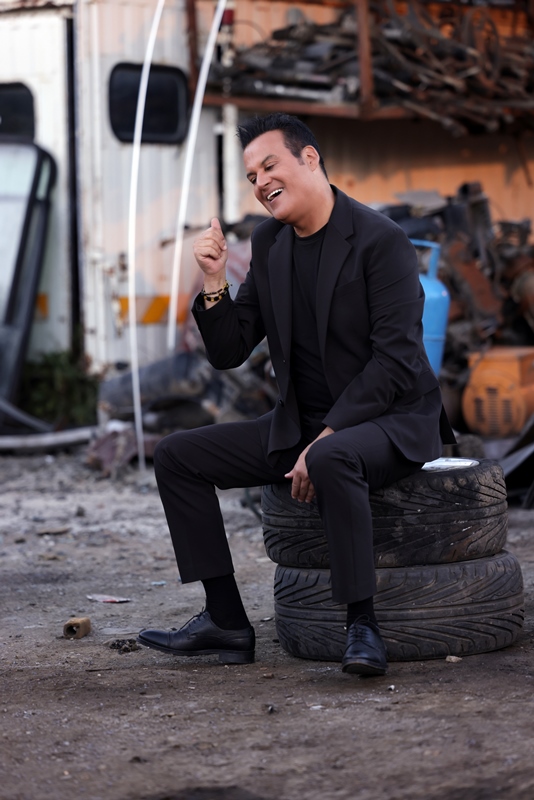 Hakan Peker Yeni Tekli Sen Yoluna Git