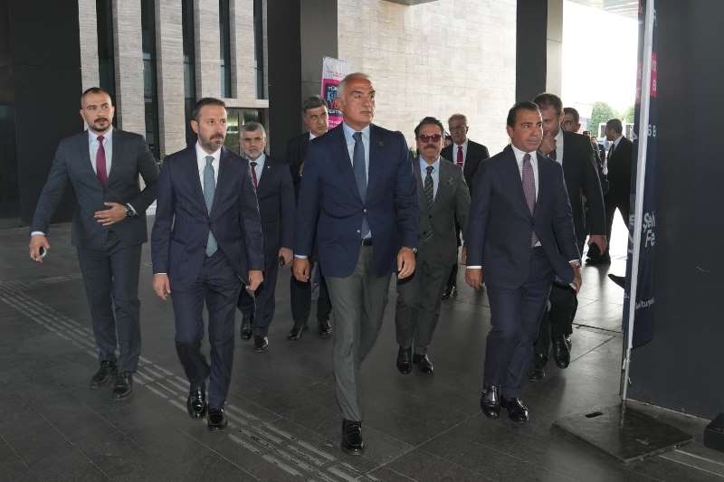 �stanbul�da Kültür Yolu Heyecan�: 400�den Fazla Etkinlikle Sanat �öleni Ba�lad� 