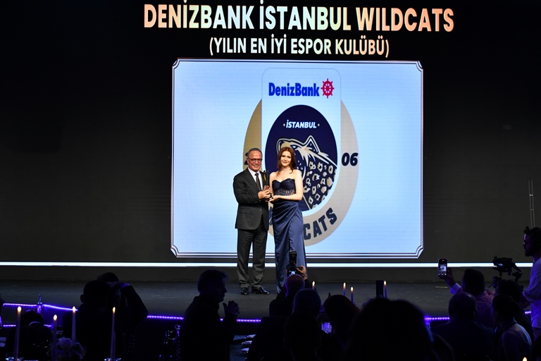 Denizbank stanbul Wldcats :  Yln En yi Espor Kulübü Ödülüne Layk Görüldü 
