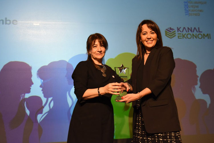 4.Kadın Girişimcileri Destekleme Zirvesi ve Ödül Töreni’nde  Marka Yönetimi Lideri Ödülü Doğa Sigorta Kurumsal İletişim Müdürü  Seda Güler’in Oldu
