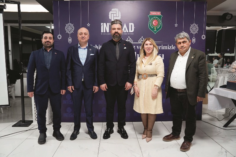 �ntisad�dan Ramazan�da Anlaml� Bulu�ma:  �ehit Ve Gazi Aileleri Ayn� Sofrada