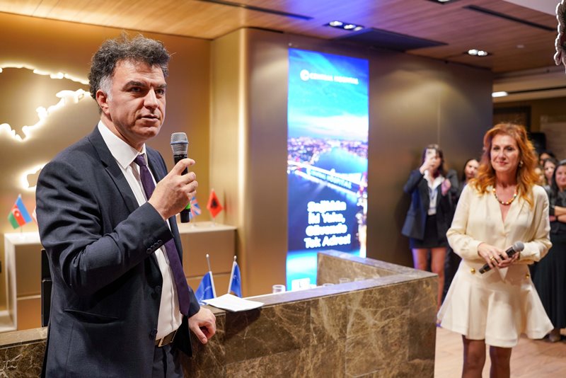 Central Hosp�tal, 30 Y�ll�k Kesintisiz Sa�l�k Yolculu�unu Etiler�e Ta��d� 