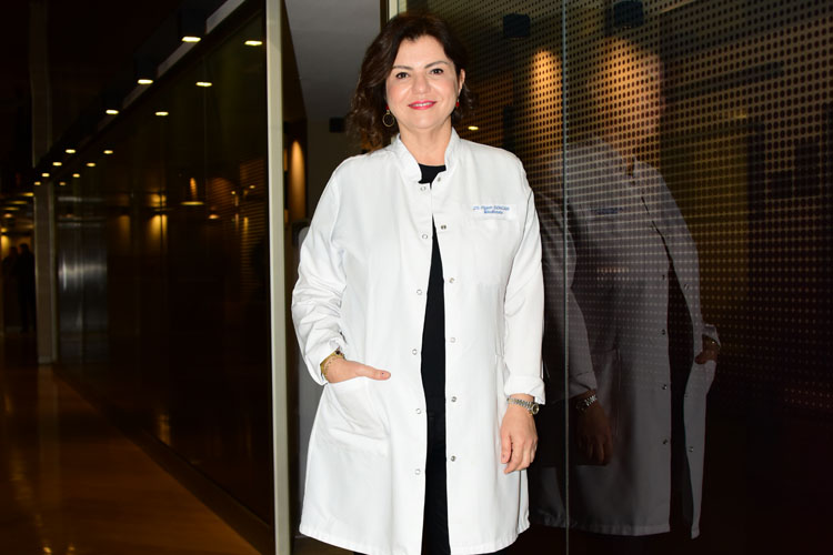 Figen Şencan: Türkiye, Diş Hekimlerimizin Tecrübesi, Hızlı ve Kaliteli Tedavi Süreci ile Avrupa’nın Gözdesi Haline Geldi