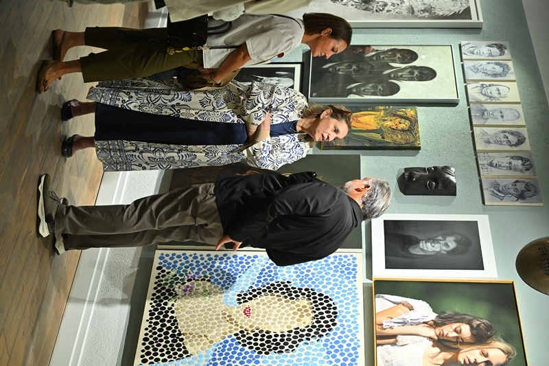 Türkiye�nin En Köklü Özel Sanat Koleksiyonlar�  Akaretler�de Gün Yüzüne Ç�kt� 