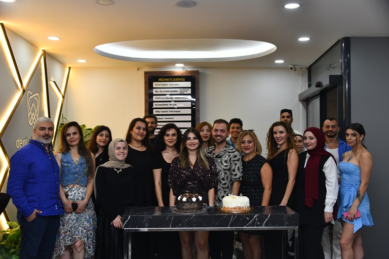 Denta stanbul :  1.Yln Özel Bir Davetle Kutlad 