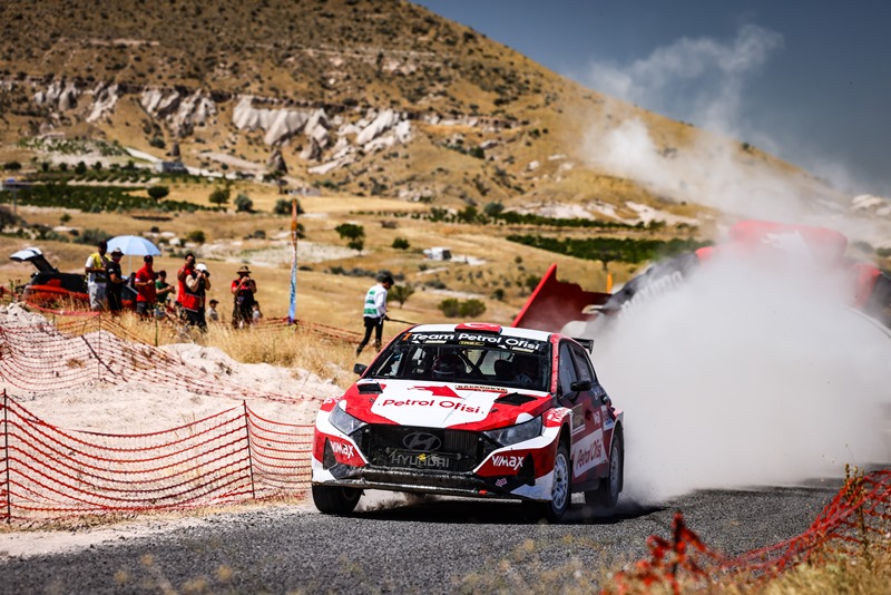 Kapadokya Rallisinde Zaferin Ad� Yine  Kerem Kazaz!