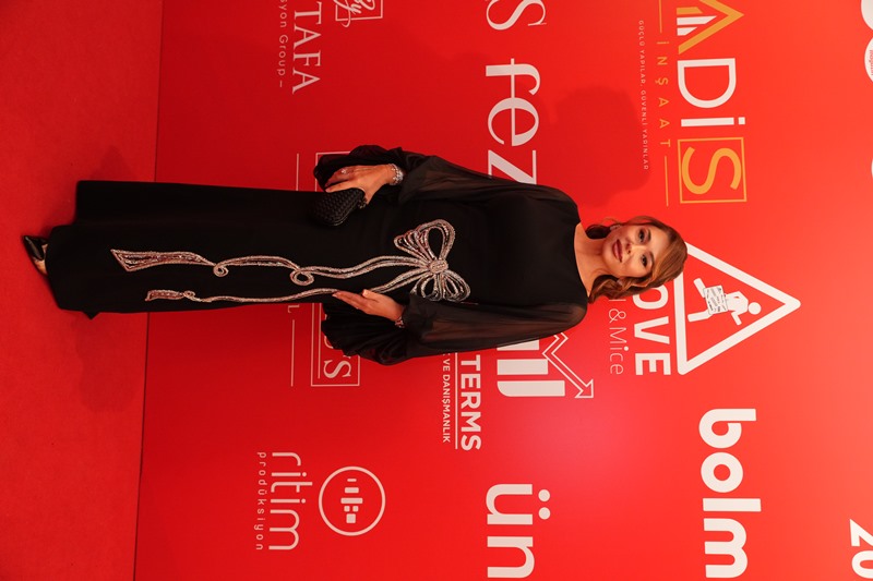 Klass Ödülleri 2026�da  I��lt� Yar��� Ya�and� K�rm�z� Hal� Bir Stil  �ölenine Dönü�tü