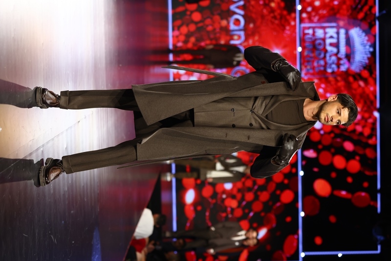 G�ovane Gent�le : Sammyvit Klass Model Türkiye 2025 Sahnesinde  Moda Dünyas�na Damga Vurdu