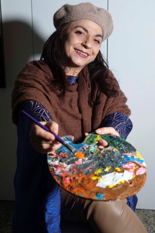 Ressam Selda �nci, �Sevgililer Gününe� Özel Düzenlenen Sergiye �Su Gibi � Eseriyle Kat�l�yor.