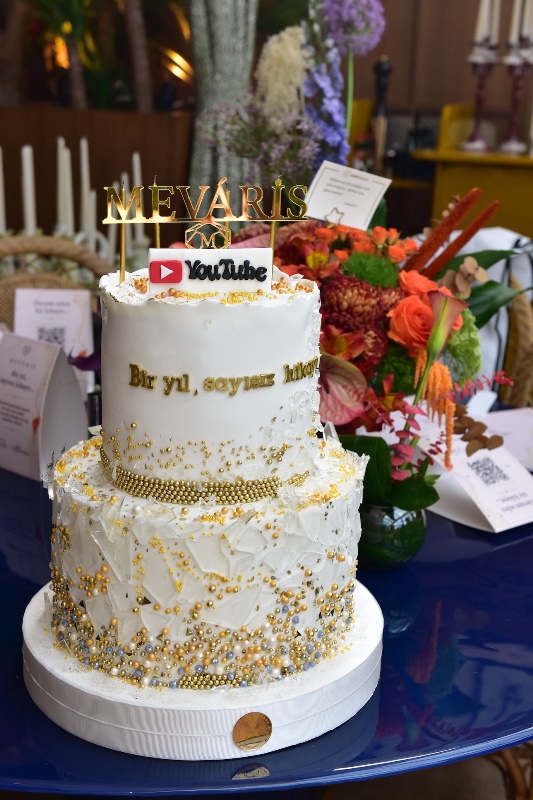 Kad�nlar�n Hikâyeleriyle I��ldayan Bir Y�l