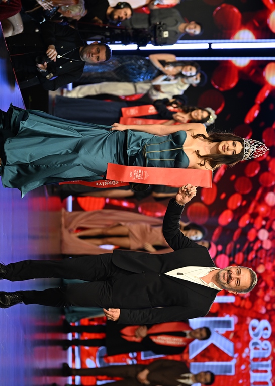 Sammyvit Klass Model Türkiye 2025 �Klass Model Türkiye 2025 F�rst Runner Up�  Unvan�n� Kad�nlarda �Hilal Ayd�n� Kazand�