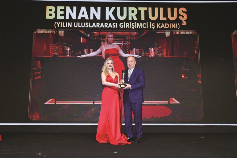  Benan Kurtulu :  Hayat Mottosunu Sürekli Deer Yaratma Misyonu Üzerine Kurarak Farkn Ortaya Koydu