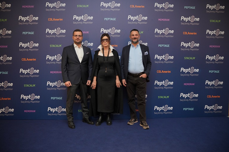 Pept�l�ne, �Seçilmi� Peptitler� Dünyas�n� Marka Elçisi Nebahat Çehre �le Tan�tt� 