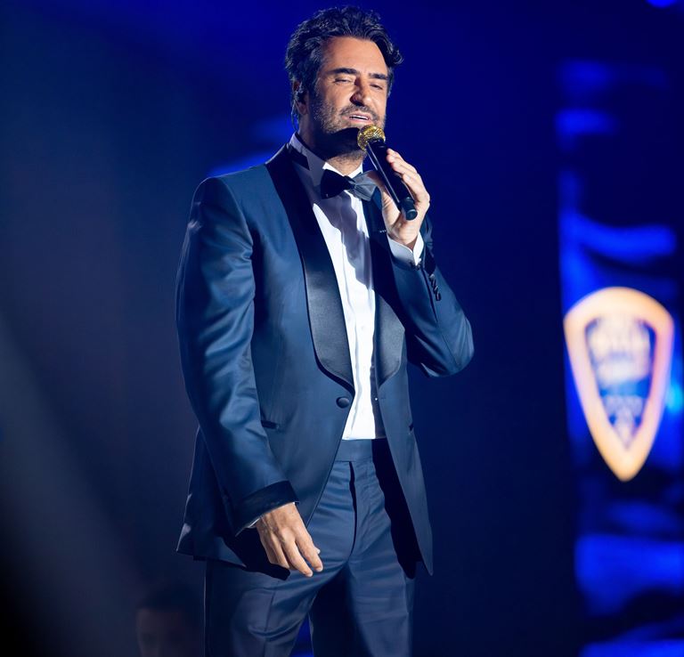 Mahsun K�rm�z�gül�den, Merit Royal D�amond�da Müzik Ziyafeti