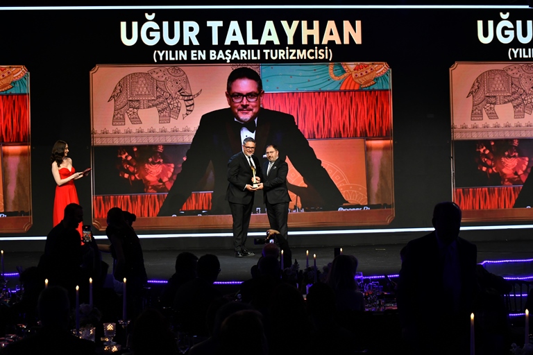 Uur Talayhan :  Yln En Baarl Turizmcisi Seçildi 