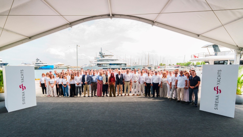 Sirena Yachts��n Yeni Amiral Gemisi Sirena 118 Denize Kavu�tu 