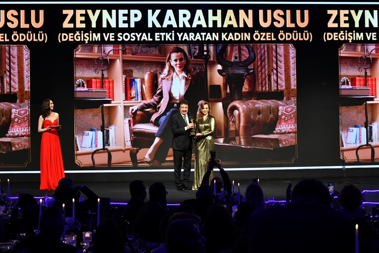 Zeynep Karahan Uslu :   Deiim Ve Sosyal Etki Yaratan Kadn Özel Ödülüne Layk Görüldü 