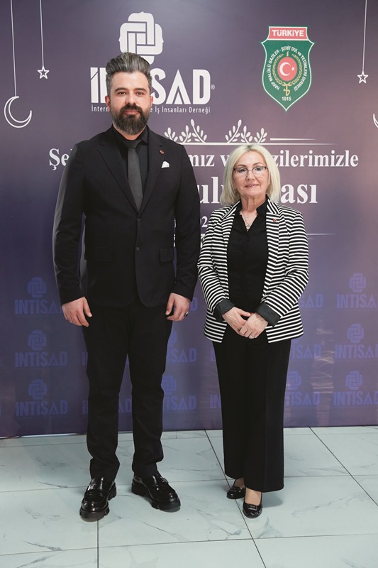 �ntisad�dan Ramazan�da Anlaml� Bulu�ma:  �ehit Ve Gazi Aileleri Ayn� Sofrada