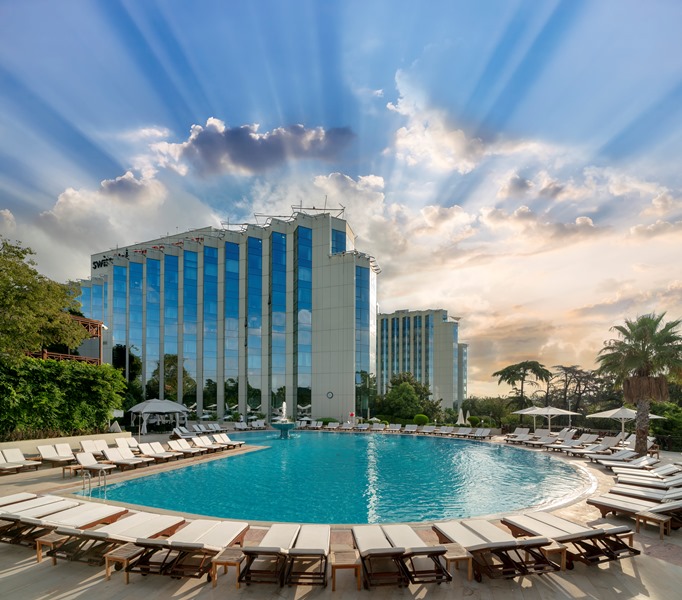  Swissôtel The Bosphorus, Istanbul 35. Y�l�n� Kutluyor
