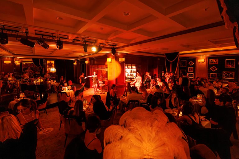 Gabbro  �Dream Theatre� �le Büyülü Bir Geceye Haz�r M�s�n�z? 