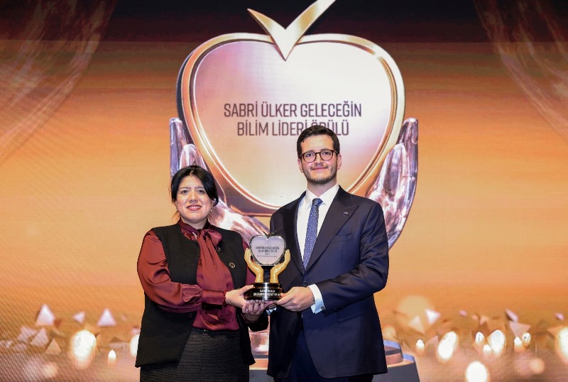  Küreselle�en Sabri Ülker Gelece�in Bilim Lideri Ödülü�nün 10�uncusu �ili�ye Uzand�