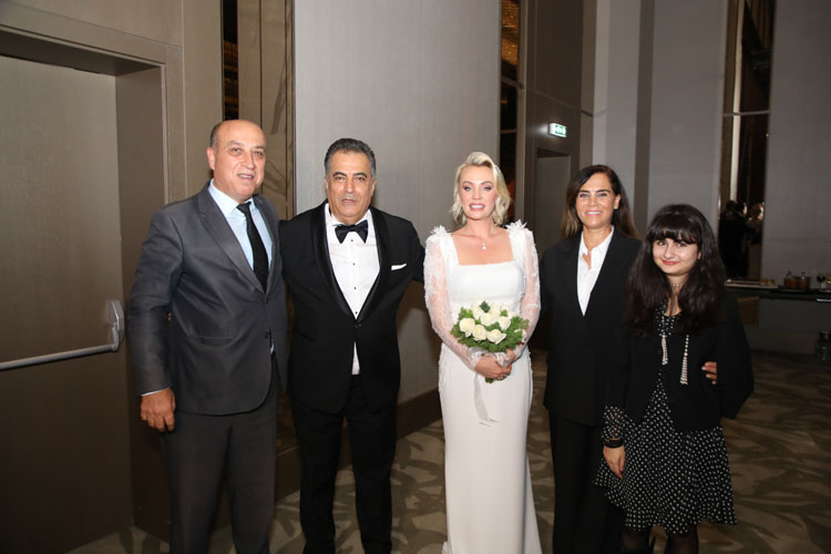 Beşiktaş Camiası Şenol-Diana Demirağ’ın Düğününde Buluştu
